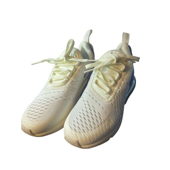 Nike Shoes - Nike Air Max 270